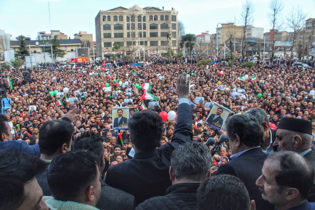تالش بزرگ را نمی توان خانوادگی اداره کرد تالش بزرگ را نمی توان خانوادگی اداره کرد